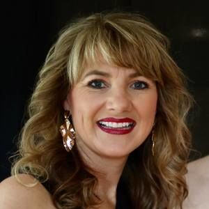 Meet your Posher, Paula